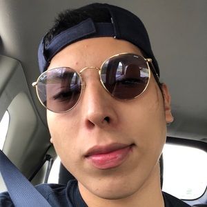 Meet your Posher, Alejandro